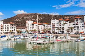 Agadir Paris : Combien d’heures de vol et comment voyager facilement